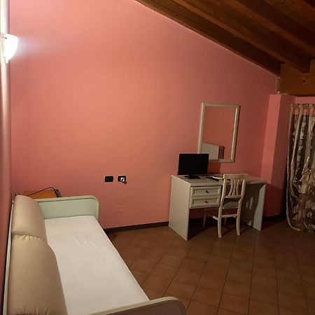 Affittacamere Mameli Verona Esterno foto